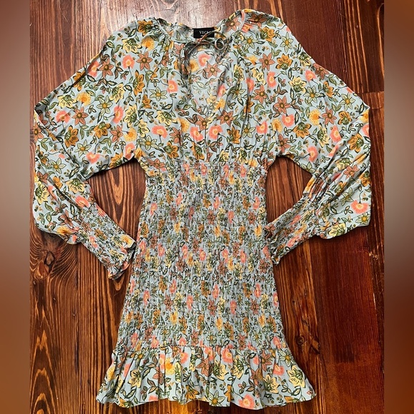 VICI Green Floral Mini Dress Balloon Sleeve Smocked Body Tie at Neckline - Picture 2 of 6